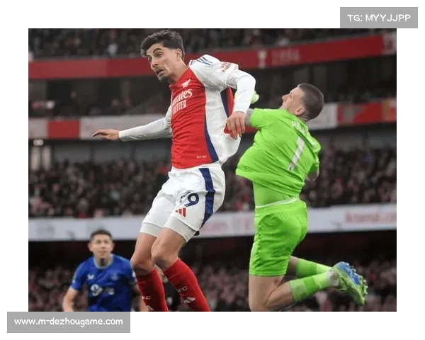 皮克福德九次扑救封神，老特拉福德见证埃弗顿门将一战成名