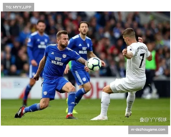 雨中作战,伯恩利门将 Trafford 多次上演关键扑救 雨中作战,伯恩利门将 Trafford 多次上演关键扑救